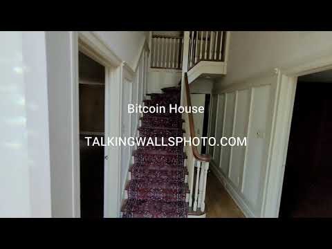 Exploring an abandoned house used for mining Bitcoins (Ontario, Canada)