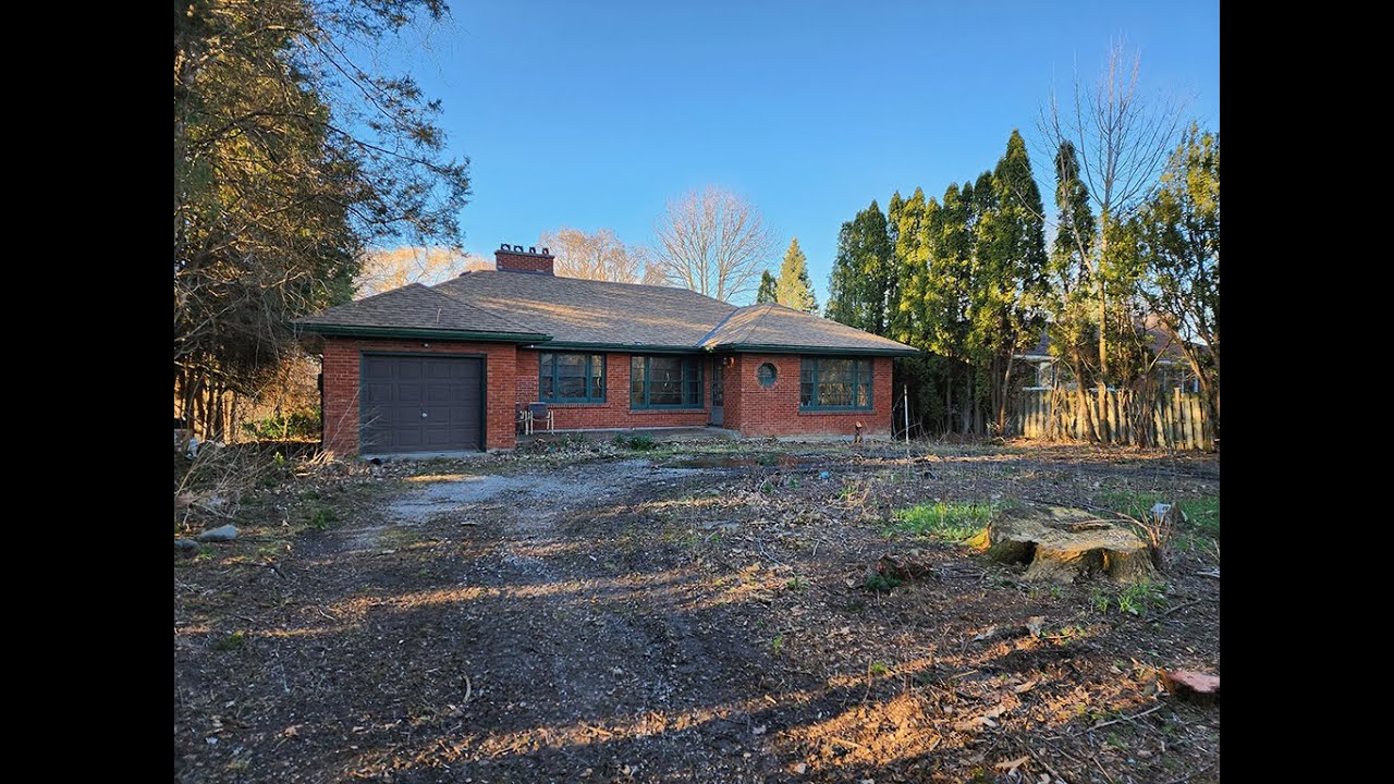 A revisit to two abandoned Ontario houses to see what's changed...
