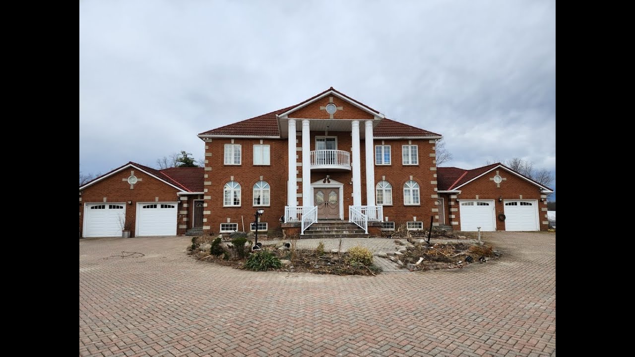 Exploring The Italian Baker's $15 Million Dollar Mansion in Ontario, Canada and I got caught!