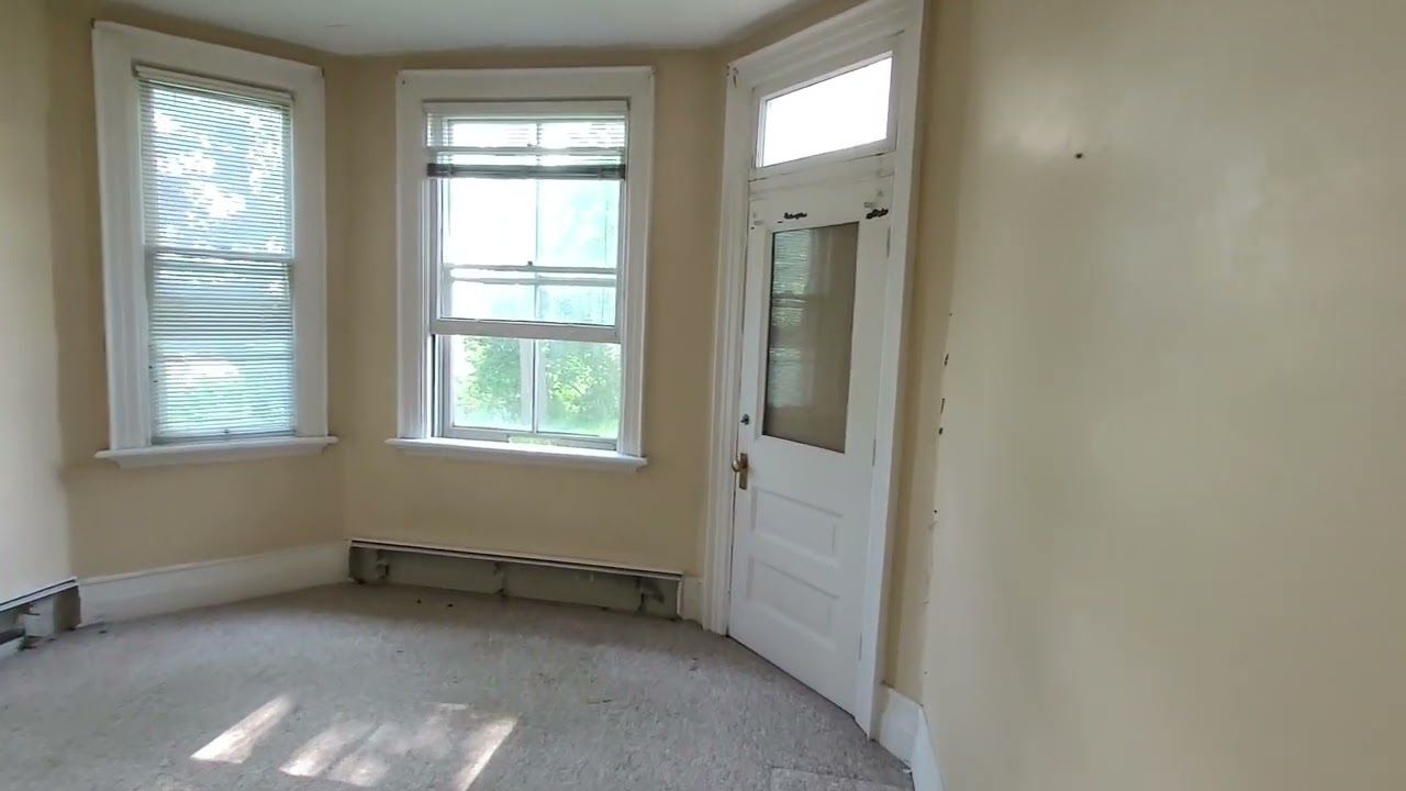 Exploring the Double Door House in Ontario, Canada