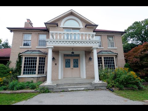 Exploring The Optician's House in Toronto