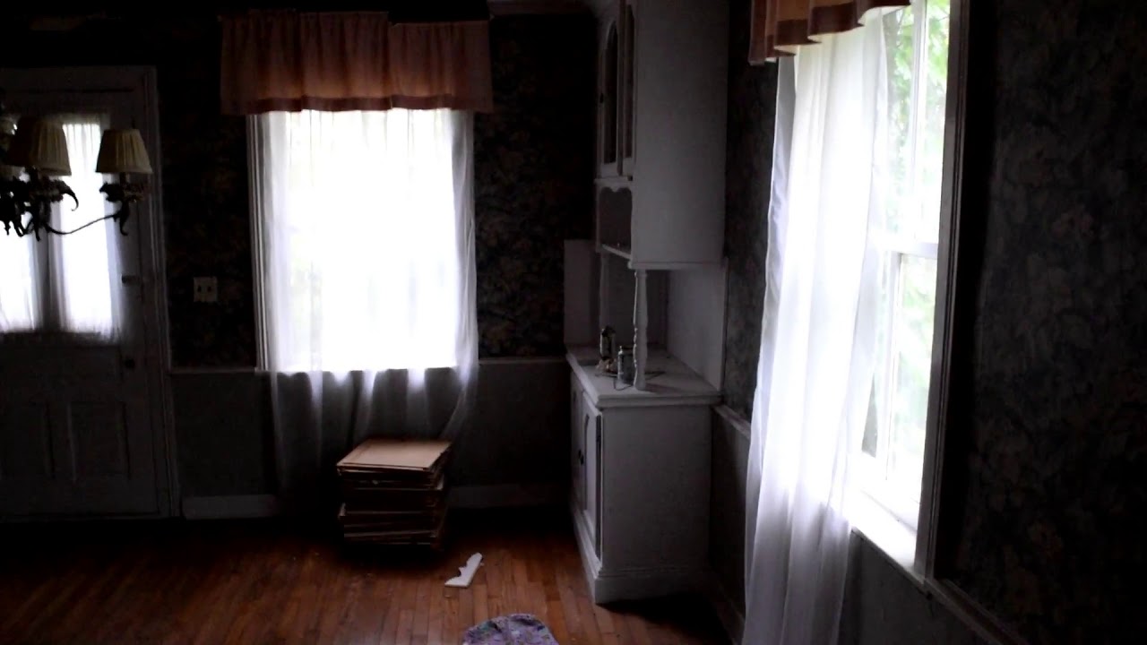 Abandoned Murray Mansion in Woodstock, Ontario