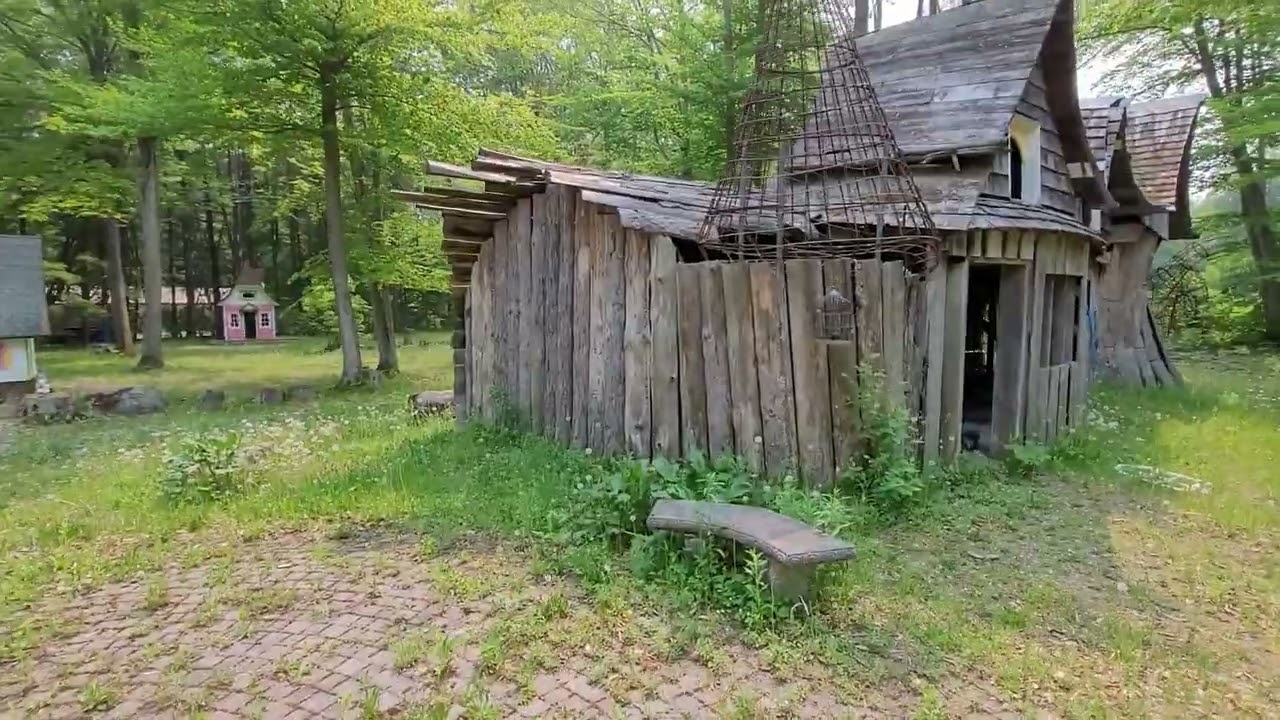 A Return to the abandoned Castle Village Theme Park in Midland, Ontario (June 2023)