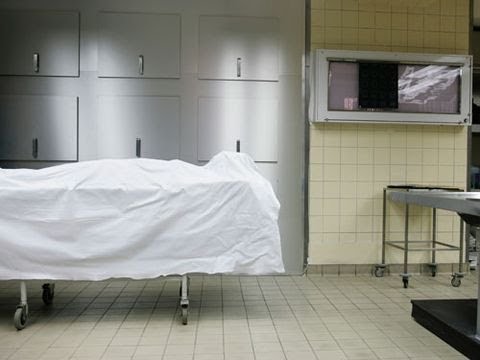 Exploring the Abandoned St  Catharines Hospital. Morgue and tissue samples found inside!