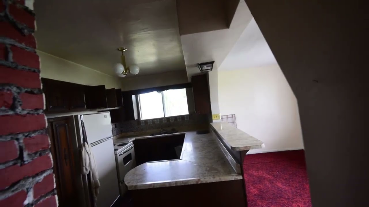 Exploring the Martin Weiche Nazi House in London, Ontario