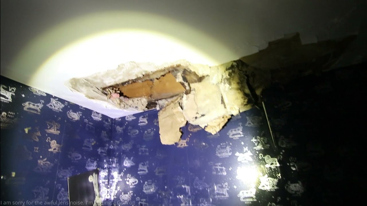 The 1960's Clockwork Orange House - Explorer almost attacked by ghost