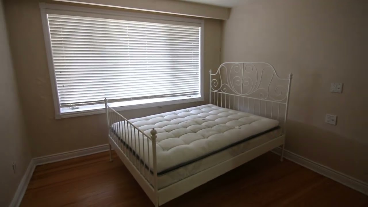 North York Chandeleir House - Major Flooding But Hydro's Still On