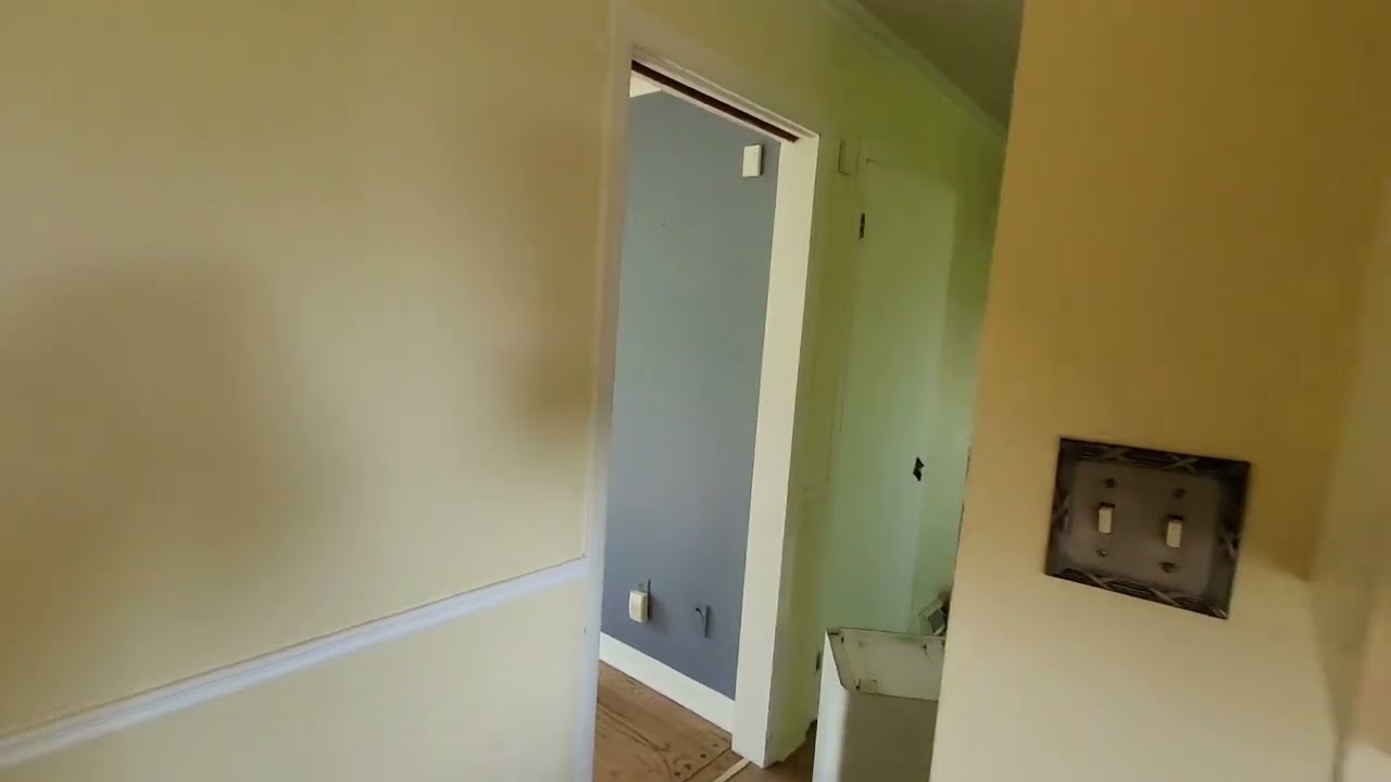 $18.5 Million for this vacant house in Ontario, Canada ??