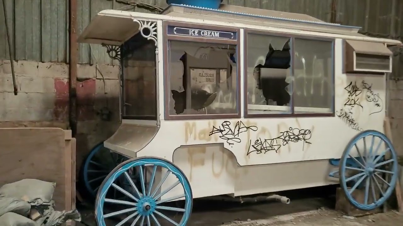 Abandoned MarineLand Warehouse With Deer Antlers & Hot Dog Carts