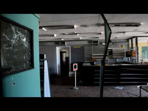 Abandoned Fifth Wheel Truck Stop in Grimsby, Ontario