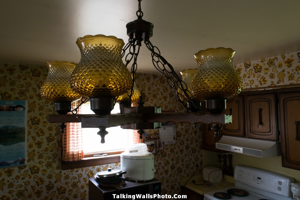 clock maker time capsule house - abandoned and everything left behind in Ontario
