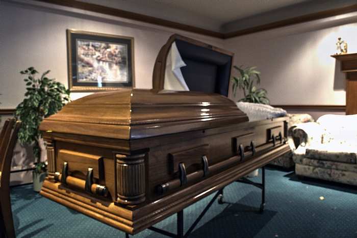 Read more about the article Niagara Falls Ontario Funeral Home & Embalming Room