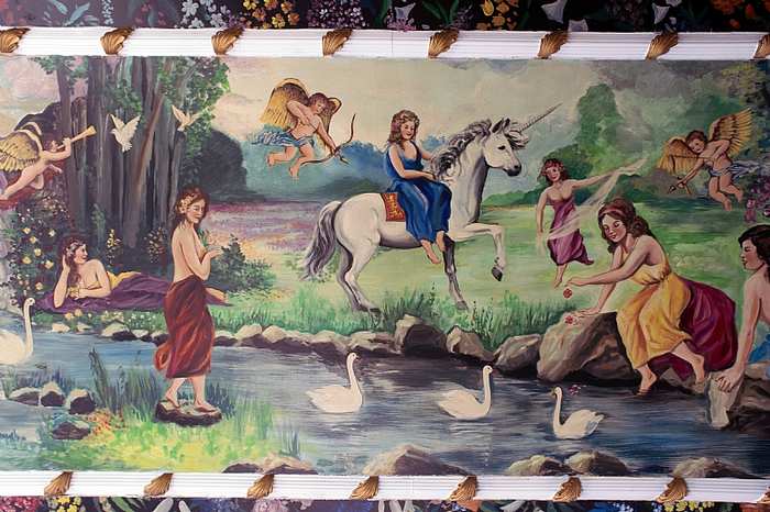 Read more about the article Abandoned Ontario Mansion of Murals