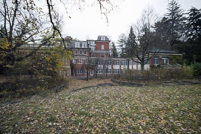 Vineyard Mansion