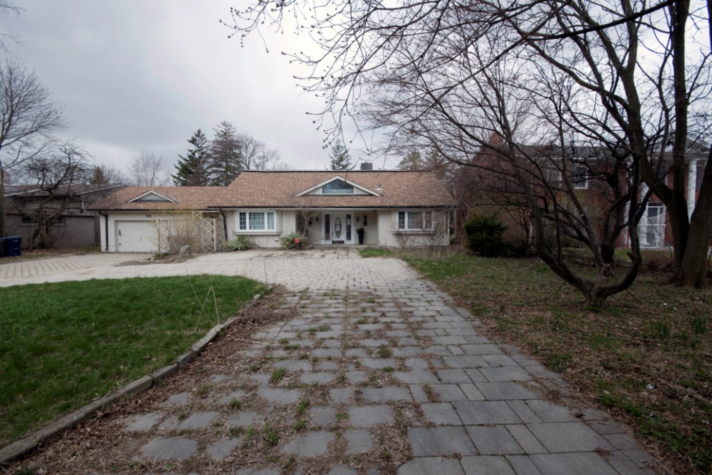 Read more about the article Abandoned $3.4 Million Toronto Eyesore House