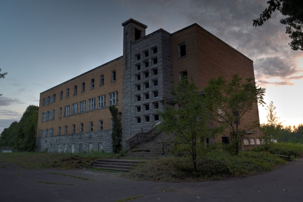 Read more about the article Abandoned Sainte Clothilde de Horton Asylum Quebec