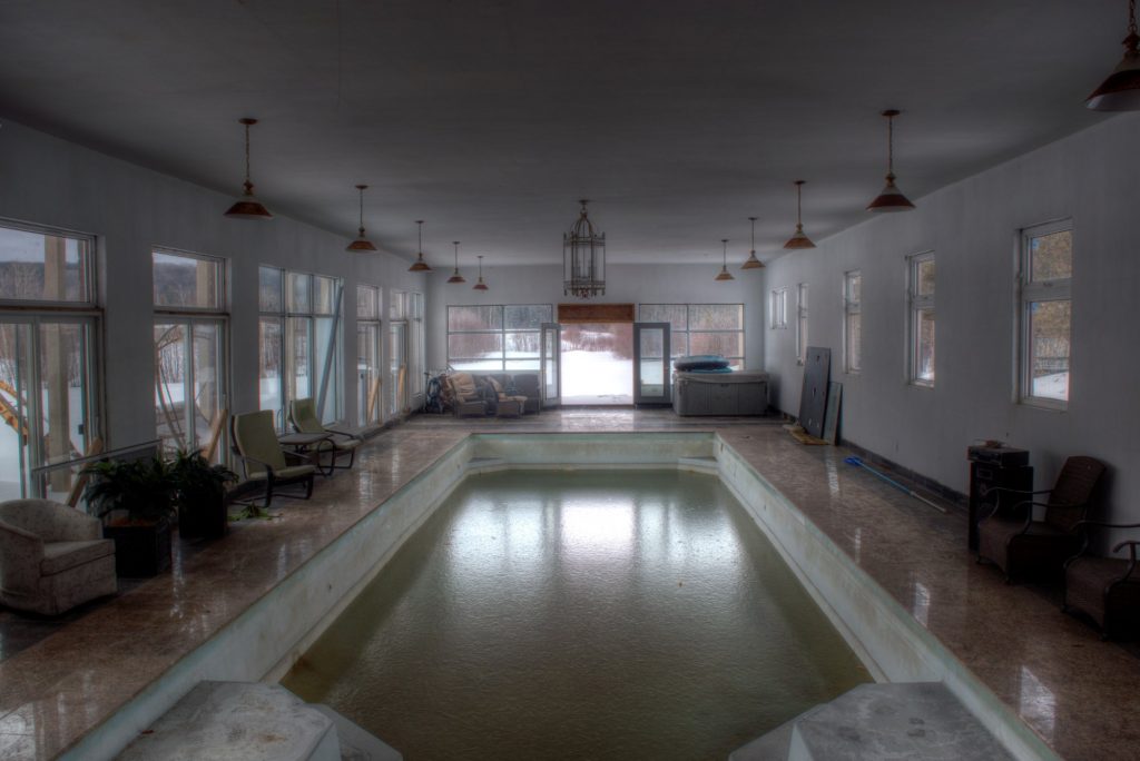 Read more about the article Burnt Fire Mansion Midland Ontario
