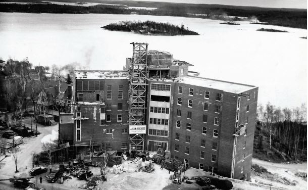 Construction of the Sudbury General Hospiral in 1949