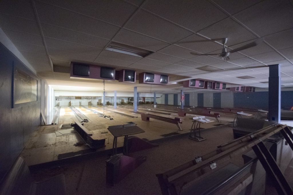 Read more about the article Roseland Bowl in Burlington