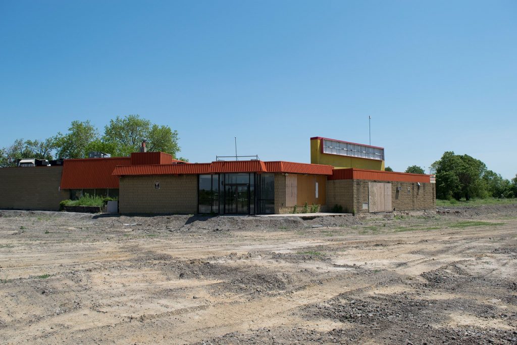 Read more about the article Fifth Wheel Truck Stop Grimsby