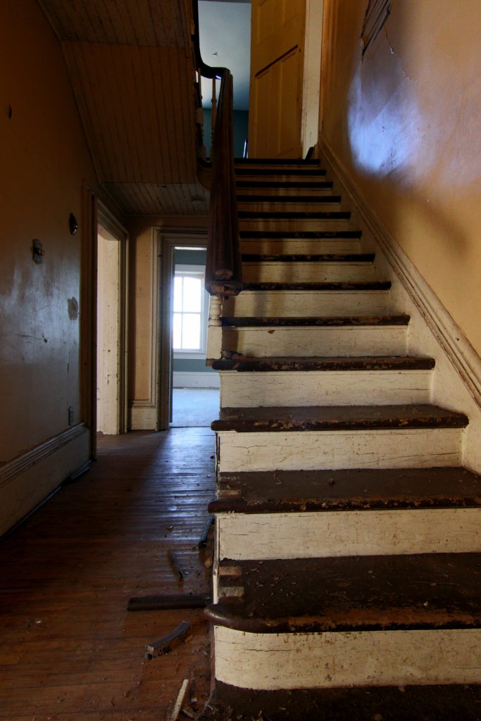 gordons victorian farm house abandoned ontario