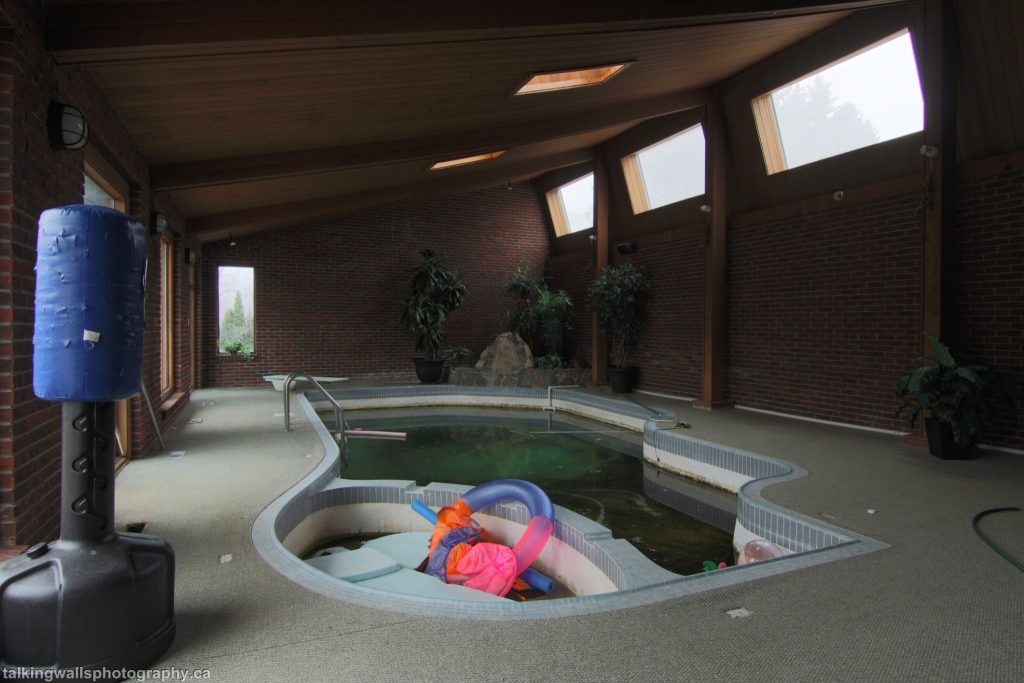 Indoor Pool House Ontario