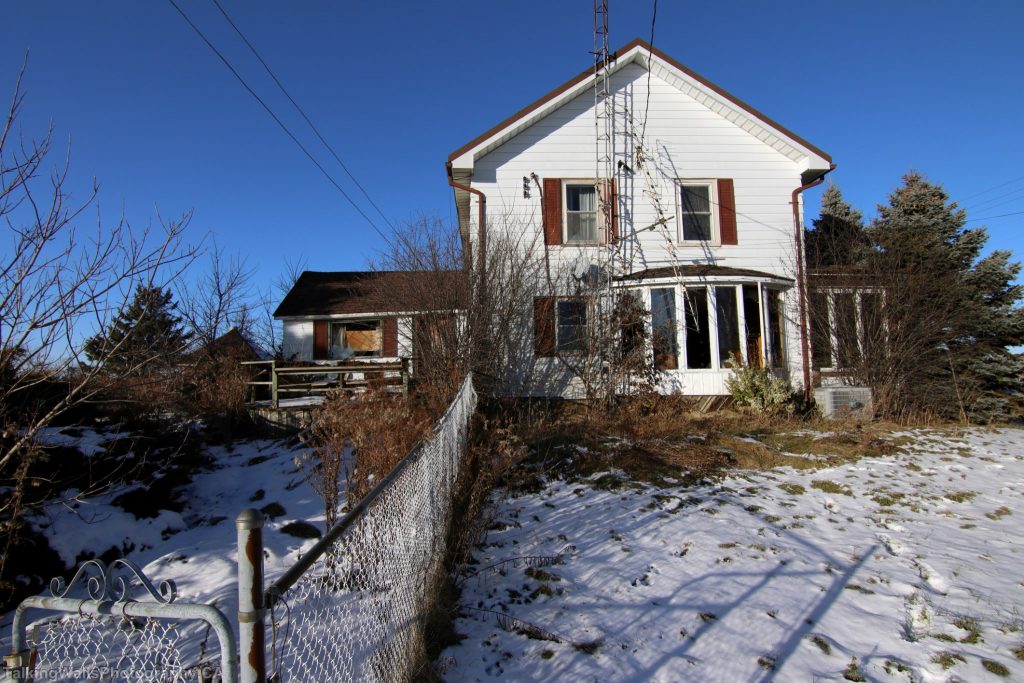 Read more about the article Abandoned Ontario Horse Farm