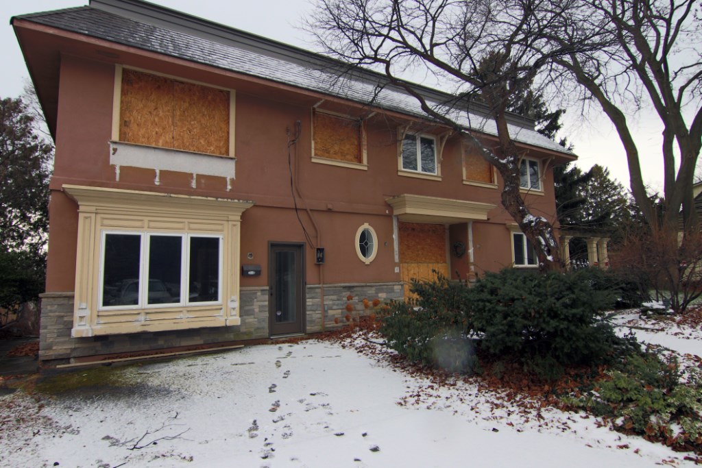 abandoned toronto house skyway burlington