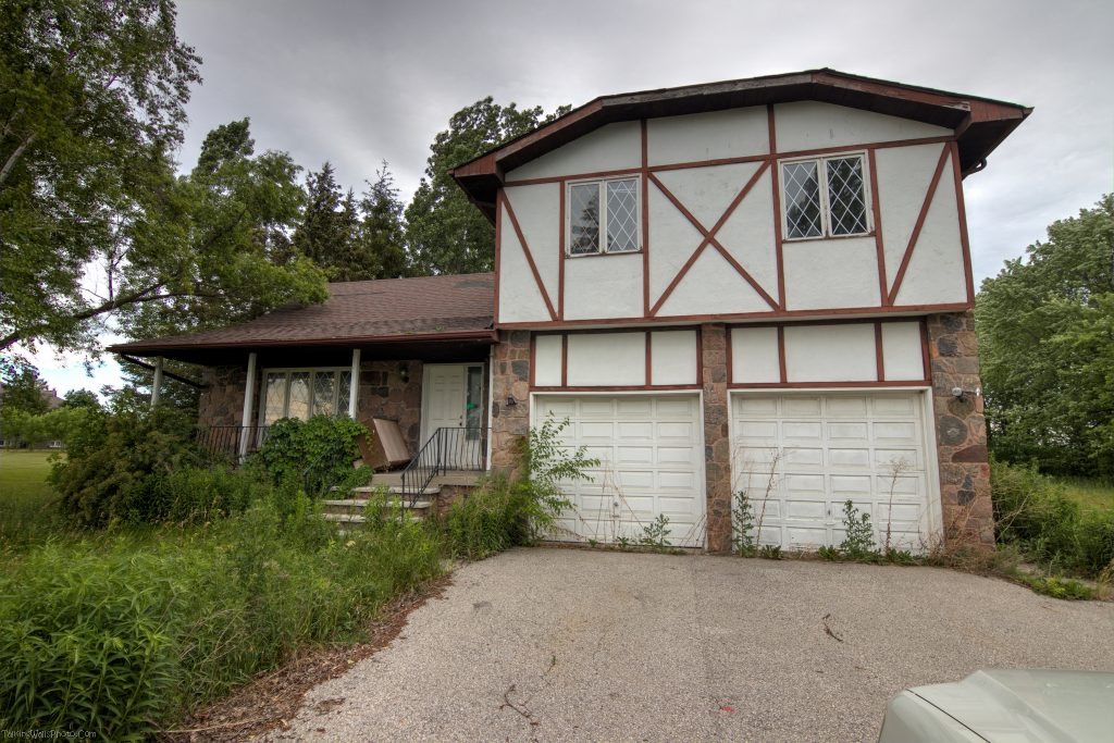 Read more about the article Nature Wants In – Milton, Ontario