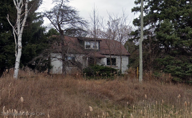abandoned ontario house