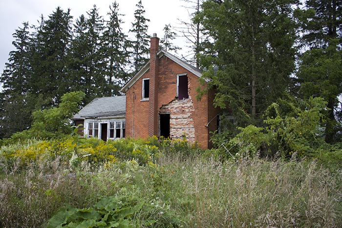 15th Line Abandoned House in Woodstock, Ontario