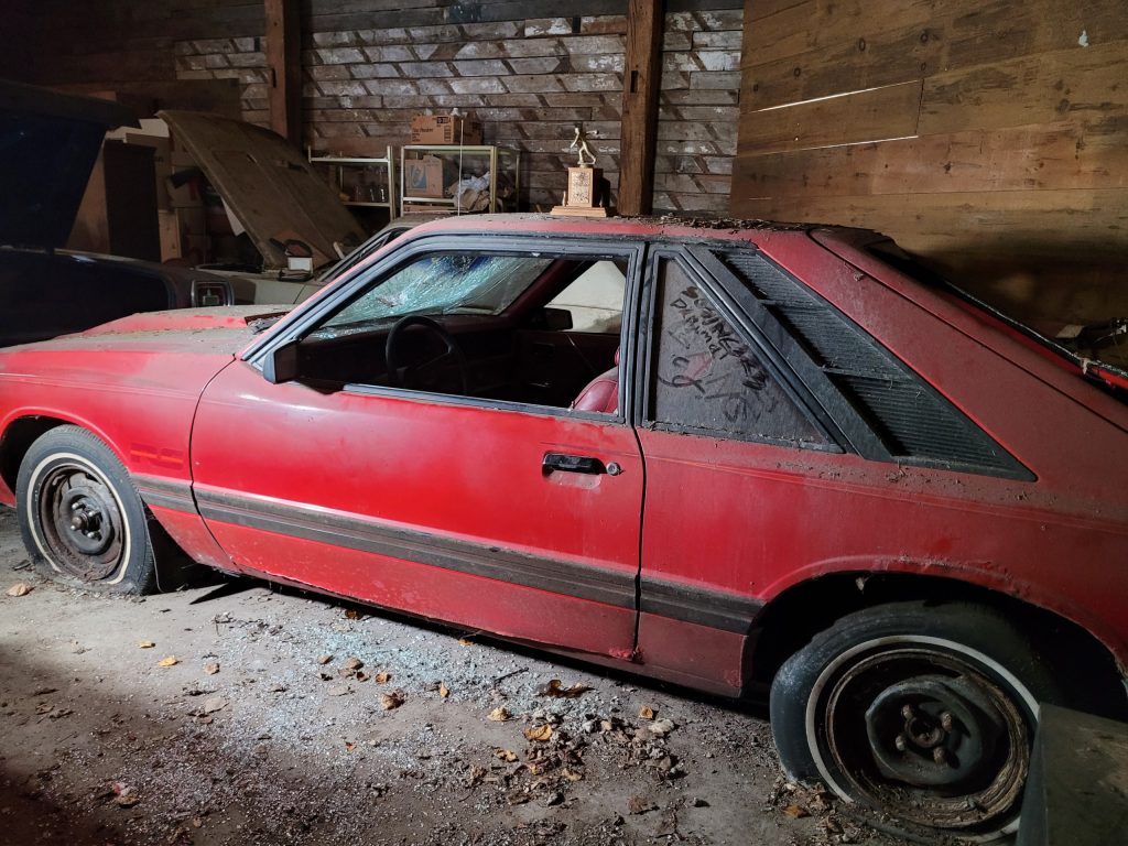 Read more about the article Automobile Collector’s Barn