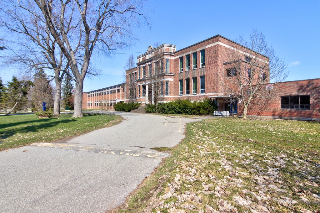 Read more about the article Ridgeway High School
