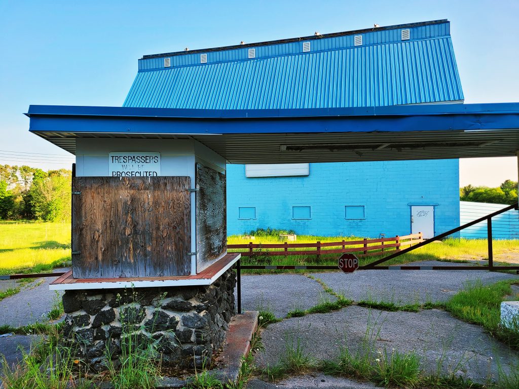 Read more about the article Midland Drive In Theatre