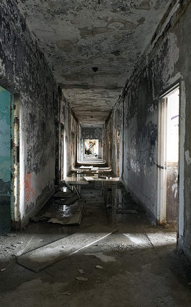 Sainte Clothilde de Horton Asylum, abandoned, Quebec, abandoned asylum, abandoned places, haunjted asylum, Quebec abandoned places, urban exploring, urbex, Quebec urbex