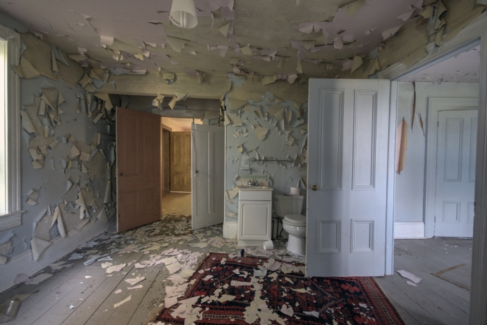 abandoned bed and breakfast, abandoned-Bed-and-Breakfast, abandoned Ontario, places to explore