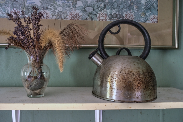 abandoned bed and breakfast kettle